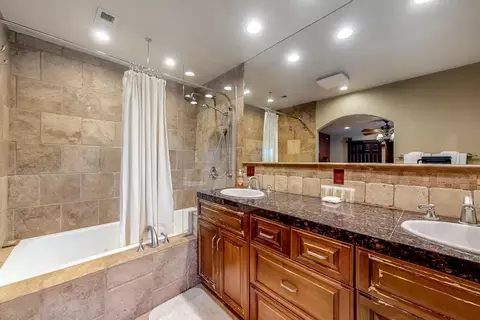 Bath - 82562 Doolittle Dr, Indio, CA 92201 photo 3 of 3