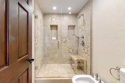 Bath - 82562 Doolittle Dr, Indio, CA 92201 photo 1 of 3