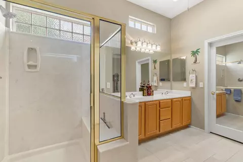 Bath - 80406 Portobello Dr, Indio, CA 92201 photo 2 of 5