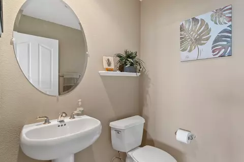 Bath - 80406 Portobello Dr, Indio, CA 92201 photo 5 of 5