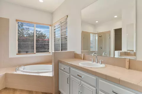 Bath - 48537 Via Estacio, Indio, CA 92201 photo 3 of 7