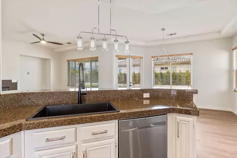 Kitchen - 48537 Via Estacio, Indio, CA 92201 photo 3 of 3