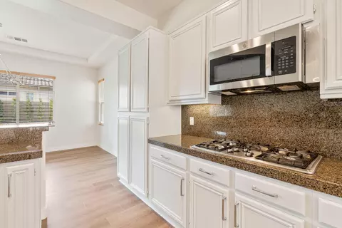 Kitchen - 48537 Via Estacio, Indio, CA 92201 photo 2 of 3