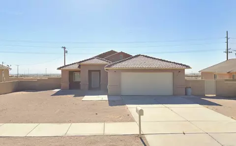 2002 Bell Ct, Thermal, CA 92274