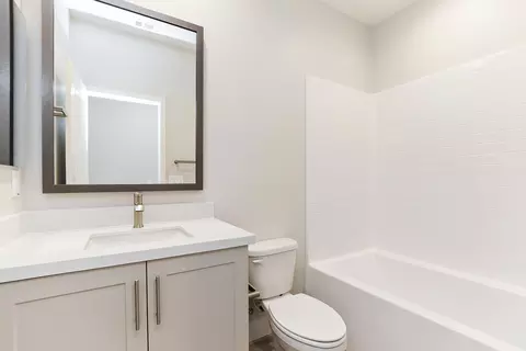 Bath - 51600 Sidewinder Dr, Indio, CA 92201 photo 2 of 2