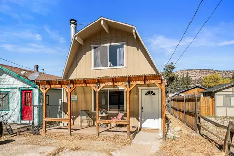Exterior - 411 Elysian Blvd, Big Bear City, CA 92314 photo 2 of 5