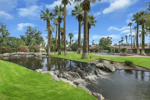 183 Wild Horse Dr, Palm Desert, CA 92211