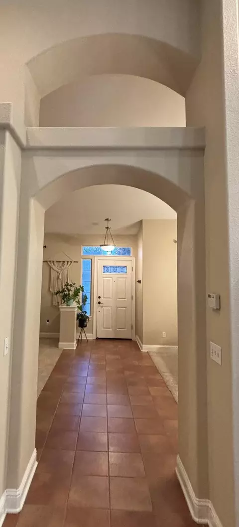 Entry Way - 680 San Gabriel St, Redding, CA 96003 photo 3 of 11