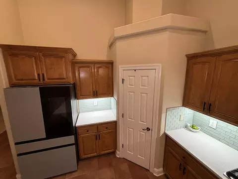 Kitchen - 680 San Gabriel St, Redding, CA 96003 photo 3 of 4