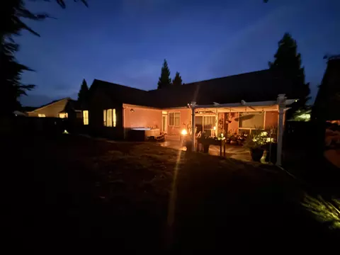 Exterior - 680 San Gabriel St, Redding, CA 96003 photo 13 of 31