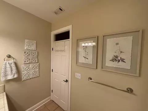 Bath - 680 San Gabriel St, Redding, CA 96003 photo 5 of 13