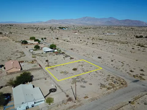 2496 Shore Jewel Ave, Thermal, CA 92274