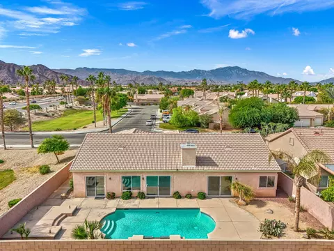44920 Los Manos Dr, La Quinta, CA 92253