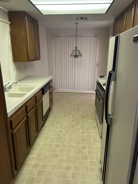 Kitchen - 741 Cortez Dr, Hemet, CA 92545 photo 2 of 2