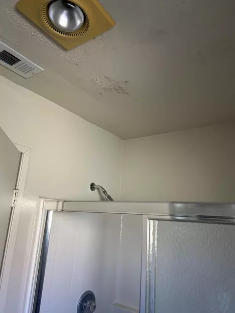 Bath - 741 Cortez Dr, Hemet, CA 92545 photo 7 of 7