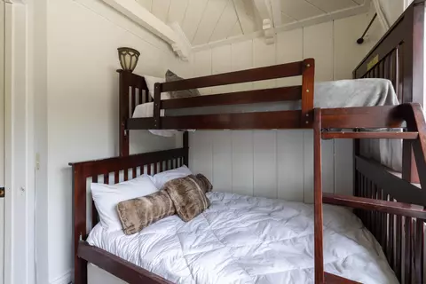 Bedroom - 43008 Monterey St, Big Bear Lake, CA 92315 photo 7 of 7