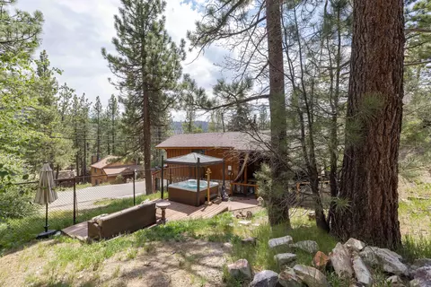 Exterior - 43008 Monterey St, Big Bear Lake, CA 92315 photo 10 of 13