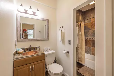 Bath - 43008 Monterey St, Big Bear Lake, CA 92315 photo 4 of 5
