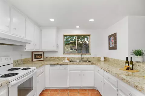 Kitchen - 82270 Waring Way, Indio, CA 92201 photo 3 of 5