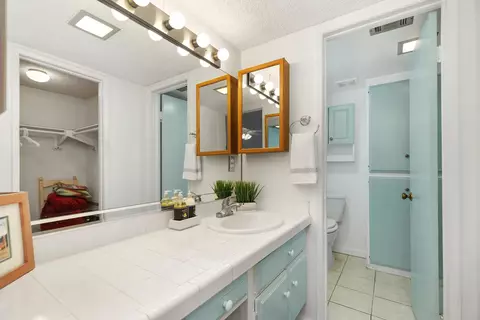 Bath - 82270 Waring Way, Indio, CA 92201 photo 1 of 3