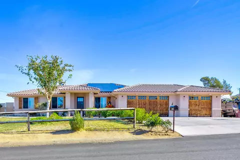 7405 Del Monte Ave, Yucca Valley, CA 92284 photo 1