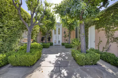 46940 Somia Ct, Palm Desert, CA 92260