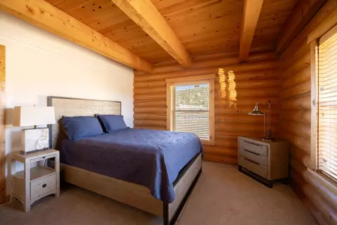 Bedroom - 2300 Erwin Ranch Rd, Big Bear City, CA 92314 photo 4 of 7