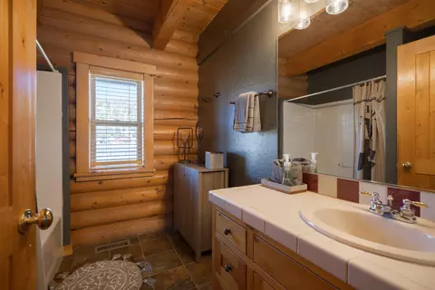 Bath - 2300 Erwin Ranch Rd, Big Bear City, CA 92314 photo 2 of 2