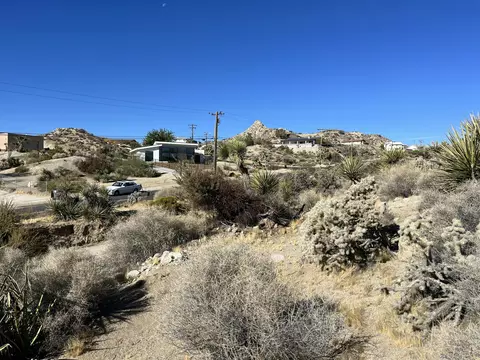00000 Farrelo Rd, Yucca Valley, CA 92284