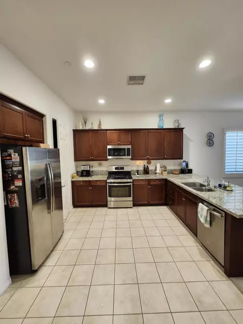 Kitchen - 85653 Adria Dr, Indio, CA 92203 photo 2 of 4
