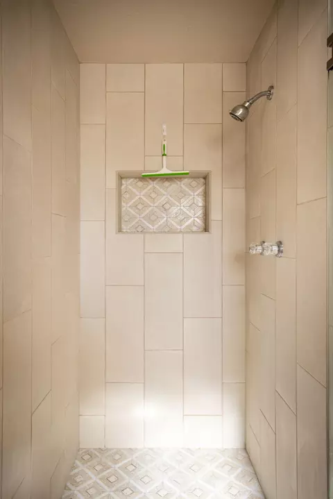 Bath - 360 Cherokee Trl, Yucca Valley, CA 92284 photo 4 of 4