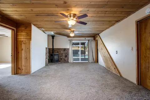 Living - 360 Cherokee Trl, Yucca Valley, CA 92284 photo 5 of 7
