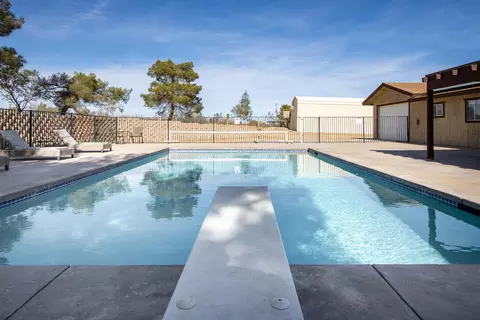 Exterior - 360 Cherokee Trl, Yucca Valley, CA 92284 photo 16 of 21