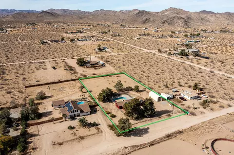 View/Area - 360 Cherokee Trl, Yucca Valley, CA 92284 photo 7 of 11