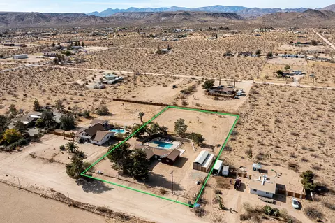 View/Area - 360 Cherokee Trl, Yucca Valley, CA 92284 photo 4 of 11