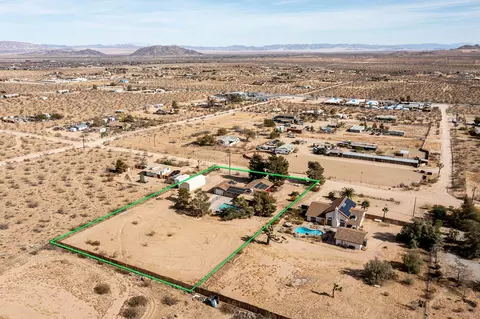 View/Area - 360 Cherokee Trl, Yucca Valley, CA 92284 photo 10 of 11