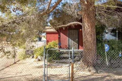 Exterior - 360 Cherokee Trl, Yucca Valley, CA 92284 photo 5 of 21