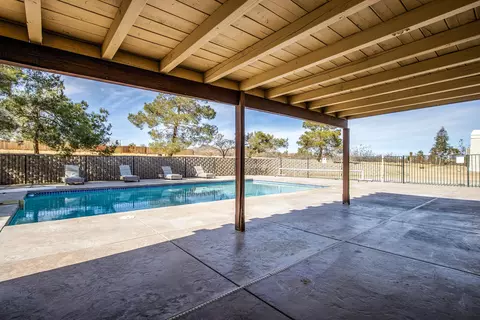Exterior - 360 Cherokee Trl, Yucca Valley, CA 92284 photo 12 of 21