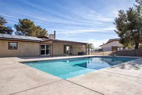 Exterior - 360 Cherokee Trl, Yucca Valley, CA 92284 photo 18 of 21