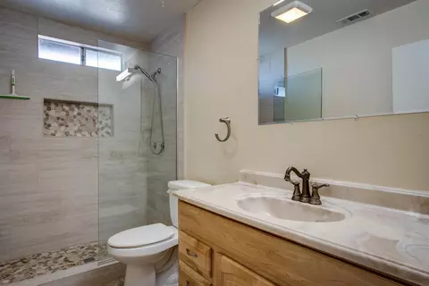 Bath - 360 Cherokee Trl, Yucca Valley, CA 92284 photo 1 of 4