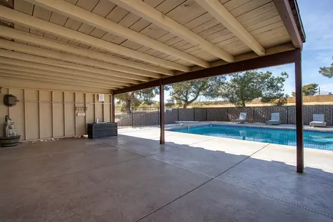 Exterior - 360 Cherokee Trl, Yucca Valley, CA 92284 photo 14 of 21