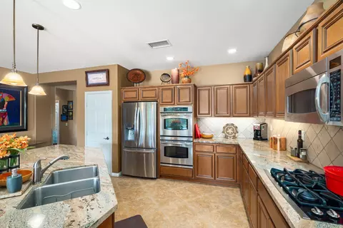 Kitchen - 81757 Rustic Canyon Dr, La Quinta, CA 92253 photo 4 of 5