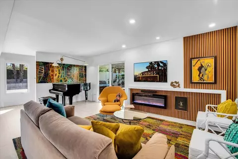 2 Bali Dr, Palm Springs, CA 92264