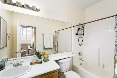 Bath - 37852 Avon St, Indio, CA 92203 photo 3 of 4