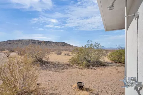 Exterior - 1674 Mason Dixon Rd, Joshua Tree, CA 92252 photo 15 of 15