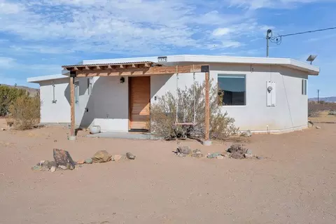 Exterior - 1674 Mason Dixon Rd, Joshua Tree, CA 92252 photo 10 of 15