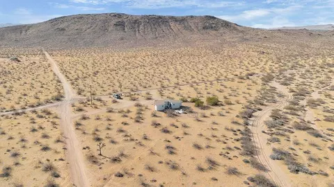 View/Area - 1674 Mason Dixon Rd, Joshua Tree, CA 92252 photo 4 of 6