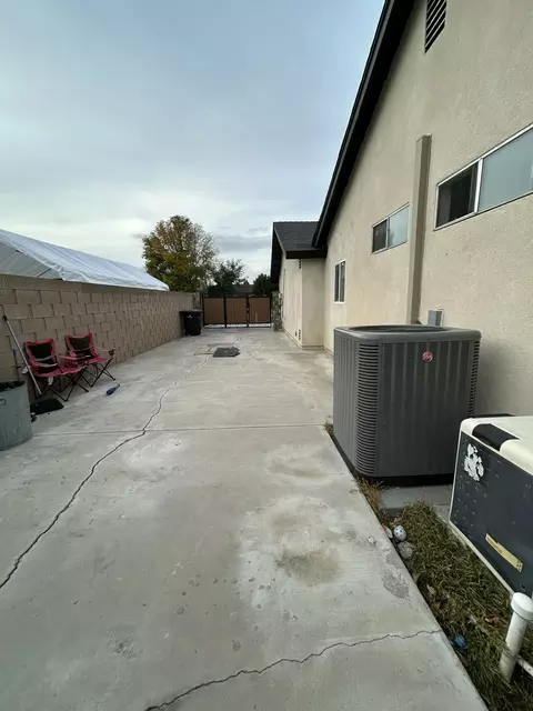 Exterior - 11228 Cameron Dr, Riverside, CA 92505 photo 8 of 9