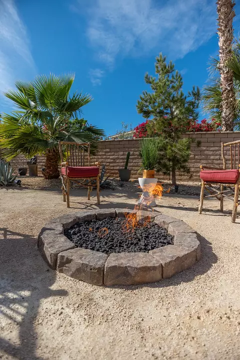 Exterior - 37635 Severn Pl, Indio, CA 92203 photo 6 of 8