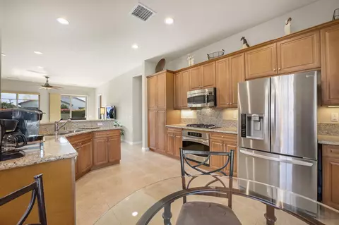 Kitchen - 81587 Avenida De Baile, Indio, CA 92203 photo 3 of 4